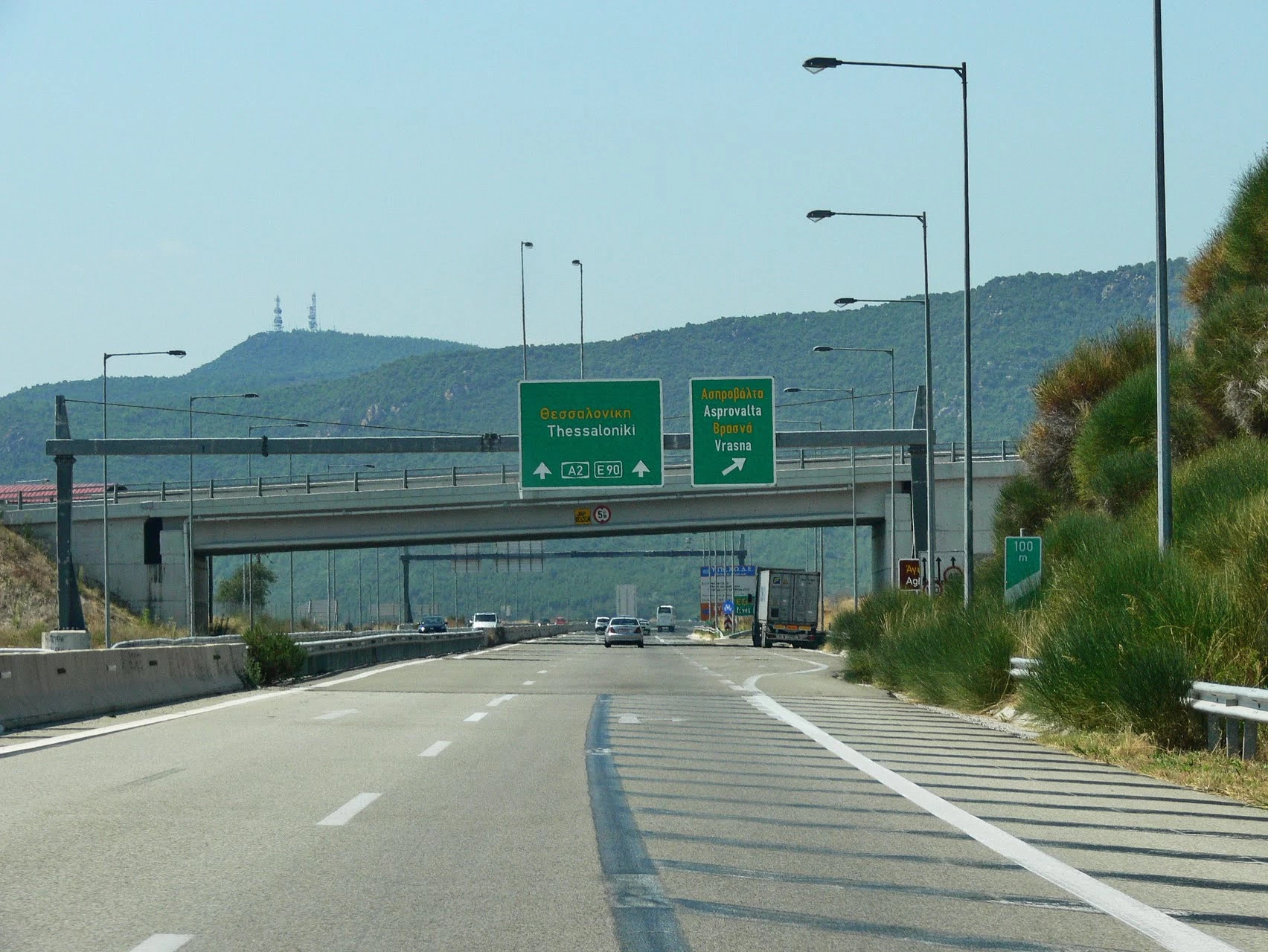 «Δίπλωσε» νταλίκα στην Εγνατία και έκλεισαν δύο λωρίδες